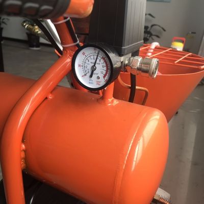 Automatische cement-sandgipsmachine voor het gipseren en besproeien van wandvloeren