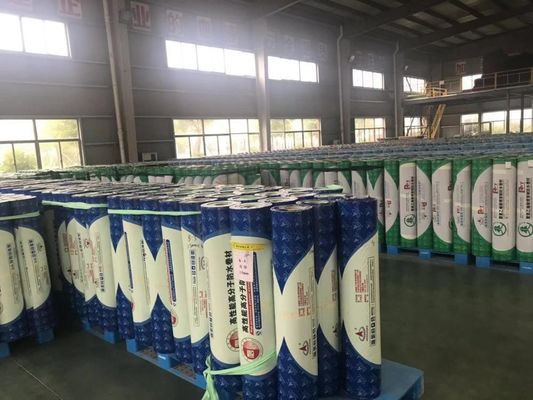 PVC-membraan voor het dak van een asfalt- of bitumineuze vloer